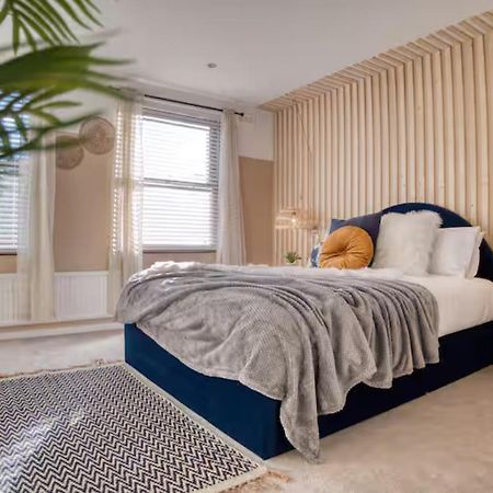 The Zen Den With Hot Tub And Garden Villa Londra Dış mekan fotoğraf