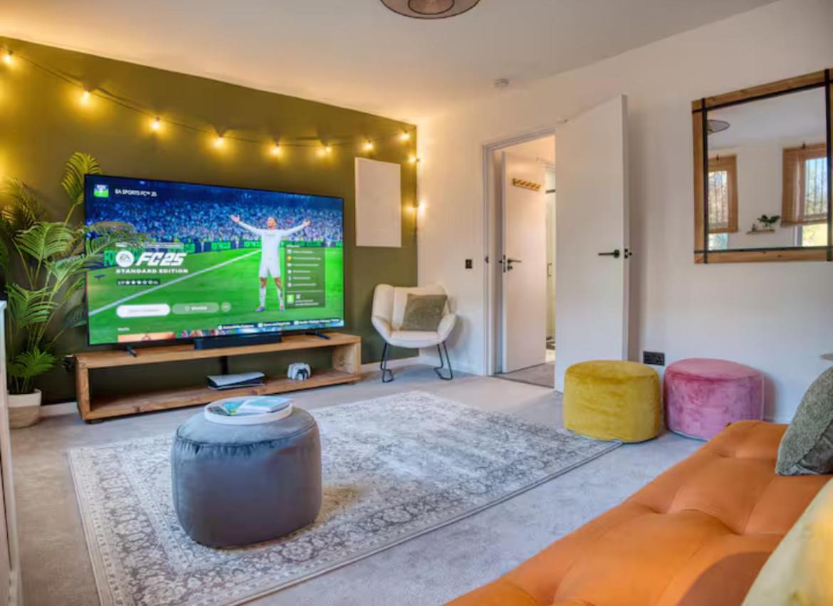 The Zen Den With Hot Tub And Garden Villa Londra Dış mekan fotoğraf