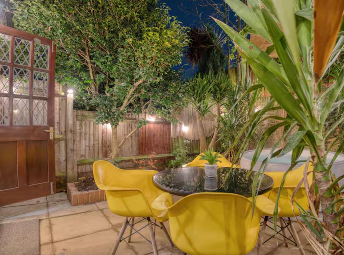 The Zen Den With Hot Tub And Garden Villa Londra Dış mekan fotoğraf